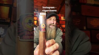 Cigar Clowns - Kiss The Ring